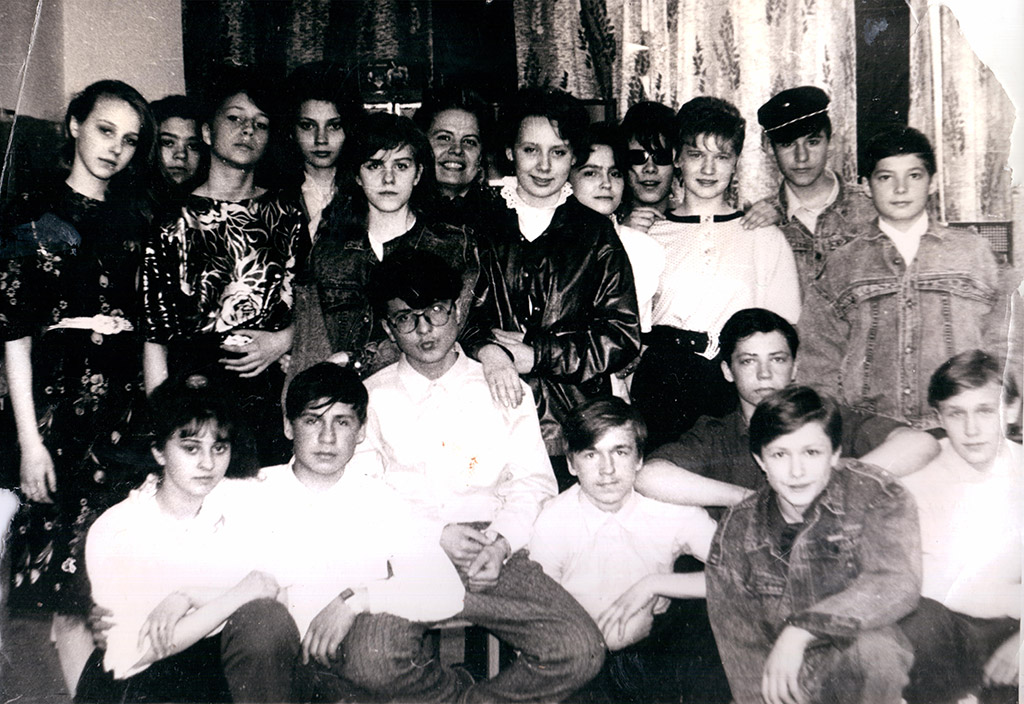 Дамир Юсупов с одноклассниками